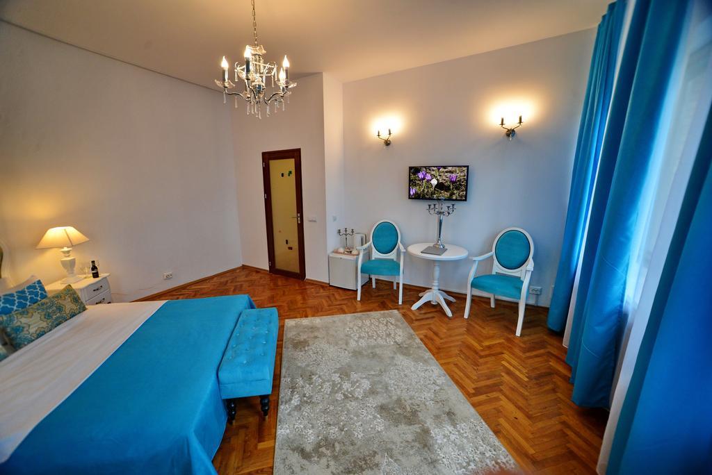 Hotel Casa Negustorului Deva Esterno foto
